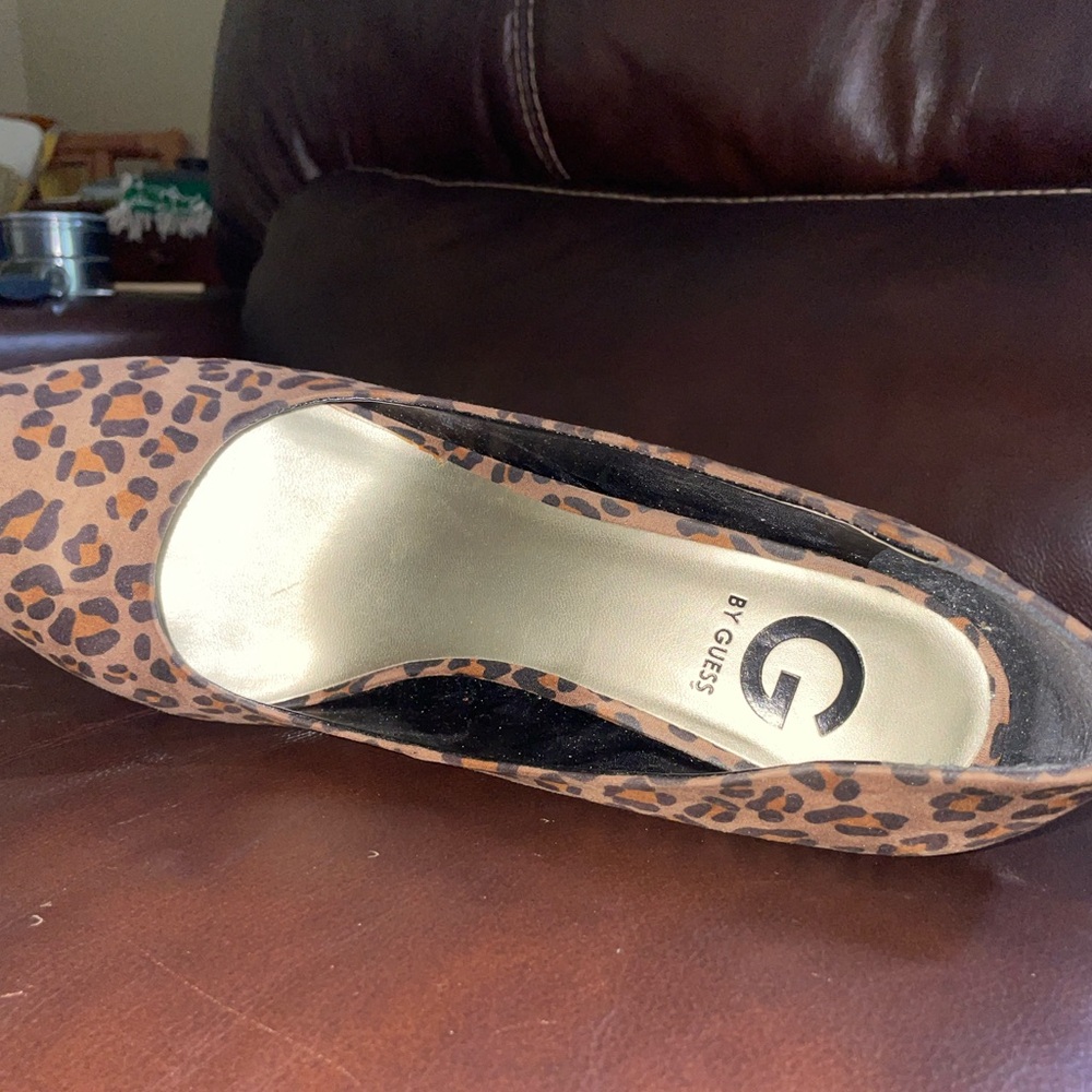 Women’s: Guess Animal Print Heels (Size: 11M) - Picture 5 of 7